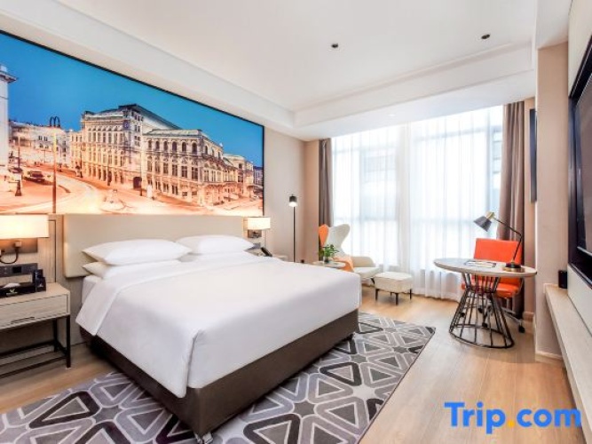 1 Bedroom Business Double Suite