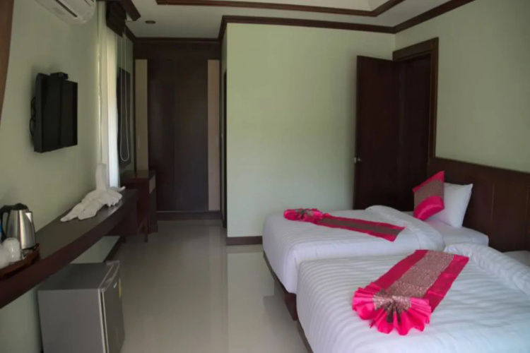 Palm Kiri Resort