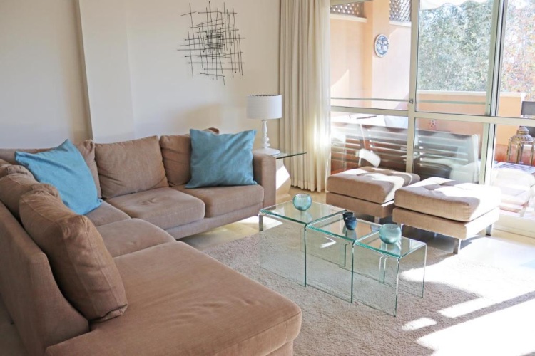 3 Bedrooms Apartment
