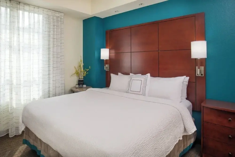 1 Bedroom Suite
