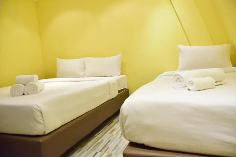 Standard Triple room