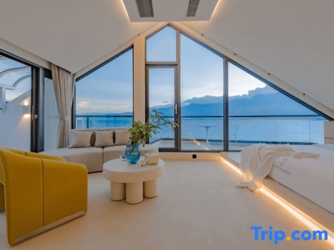Deluxe Duplex Suite with sea view