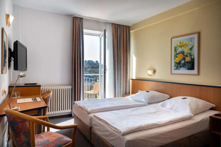 Standard Double room with balcony and with city view