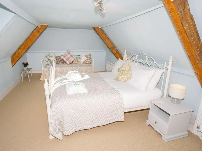 EJs Bed and Breakfast