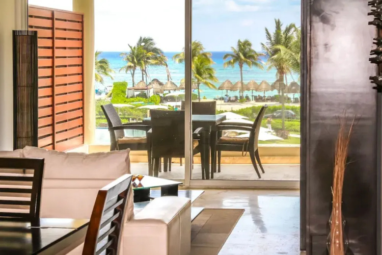 Elements 210 2 Bedroom Condo by Redawning