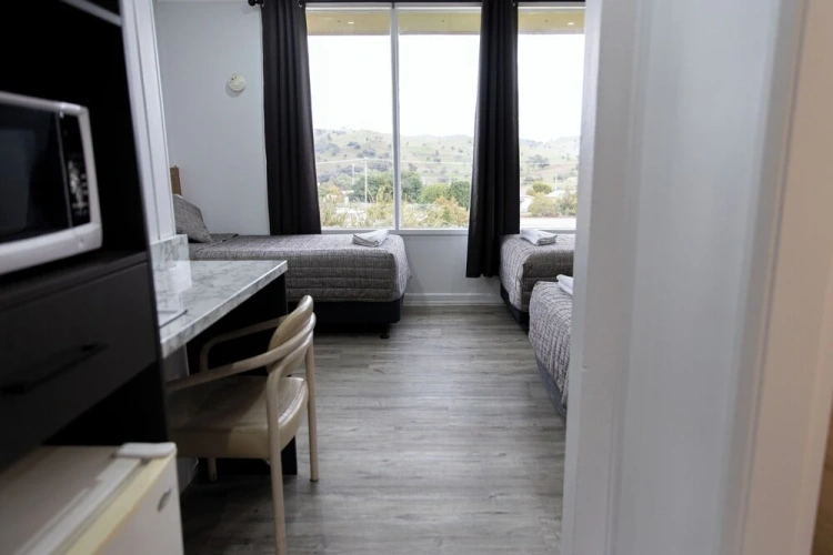 Economy Twin room with mountain view