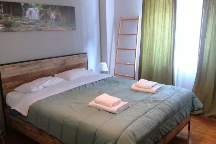 2BDR OlympianZeus Apt with Netflix