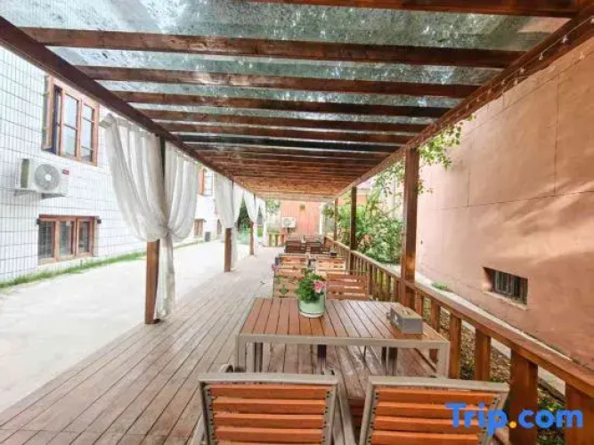 Yining Kajiasa Homestay