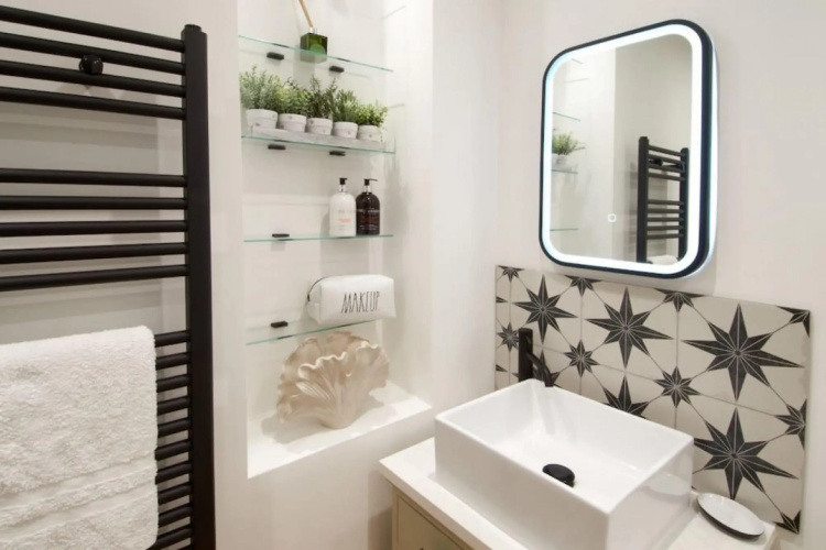 Knightstone Apartment