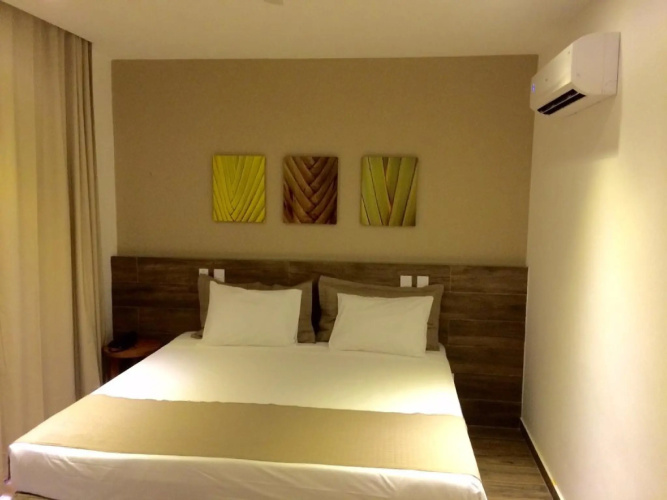 Ravenala Hotel