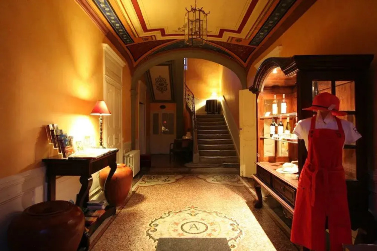 Chateau De Gramazie