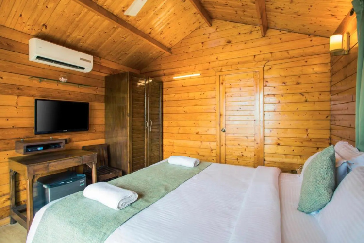 Antares Beach Resort