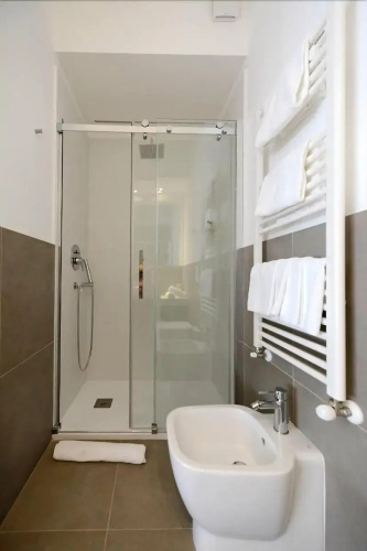 Miramed Rooms
