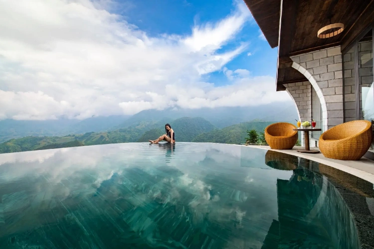 Standard Triple room with balcony