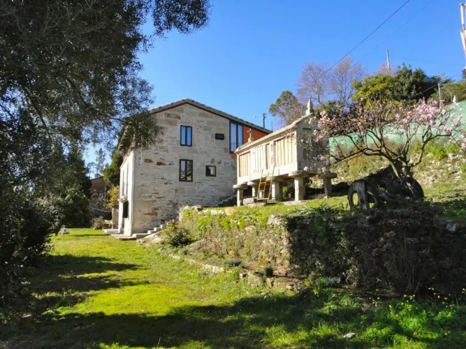 6 Bedrooms Cottage