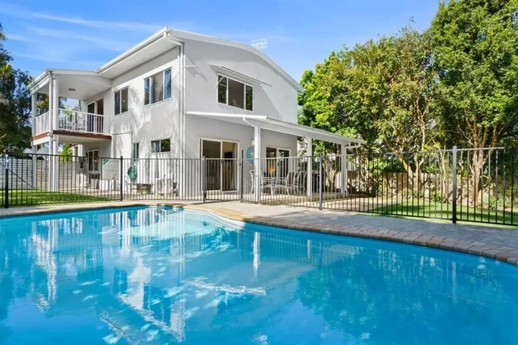 3 Bedrooms Cottage