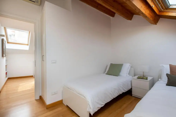 Vittorio Emanuele Apartment with Terrace by Wonderful Italy