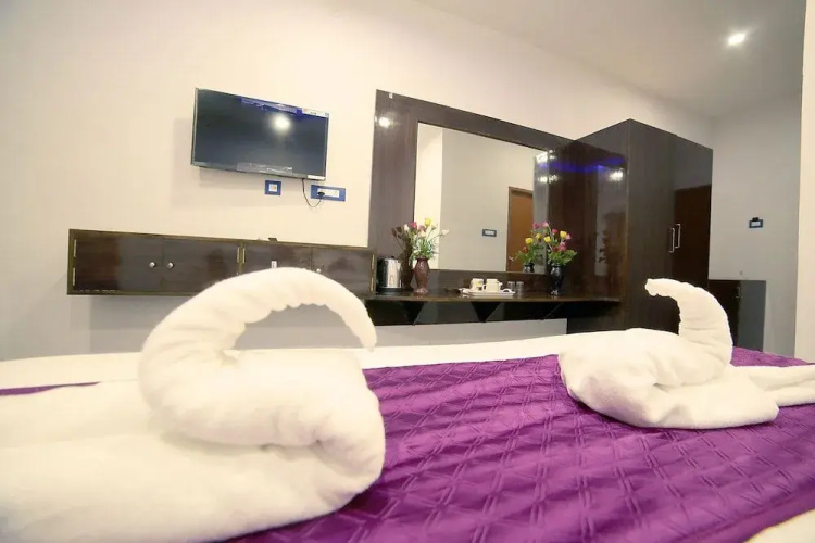 Sathvika Hotels