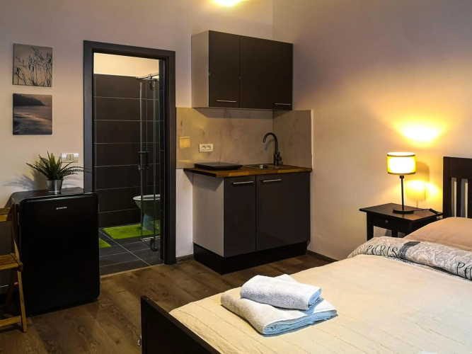 AMZEI Studios & Suites