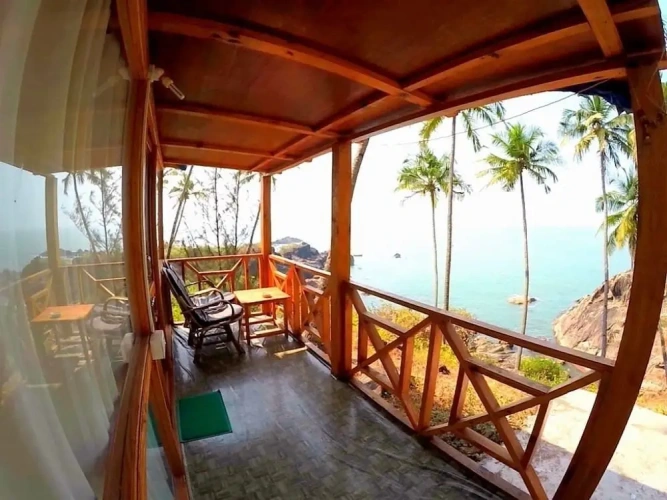 Deluxe Double Cottage beachfront