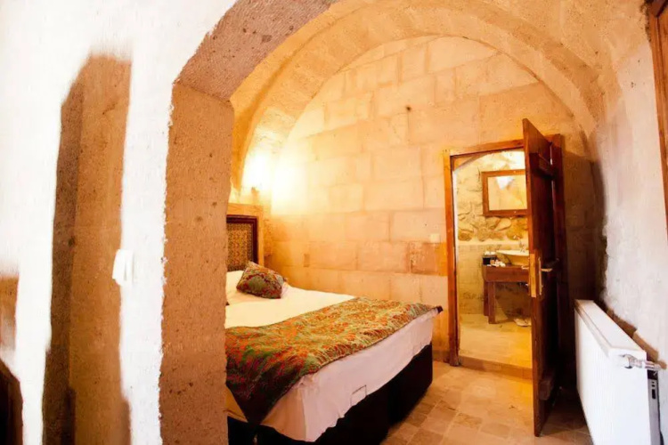 Monte Cappa Cave House