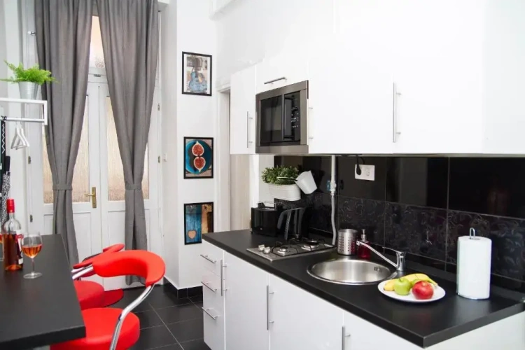 1 Bedroom Apartment