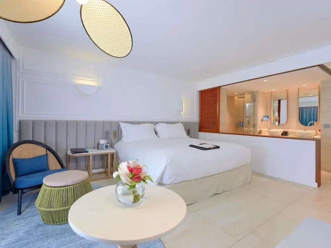 Luxury with balcony or terrace Double room sea facing with garden view