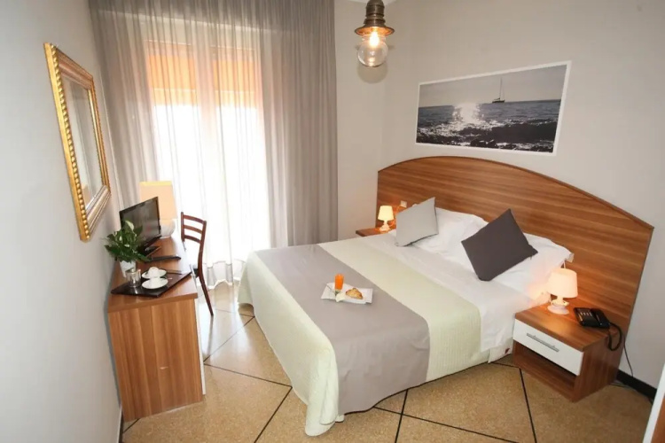 Hotel Mediterraneo