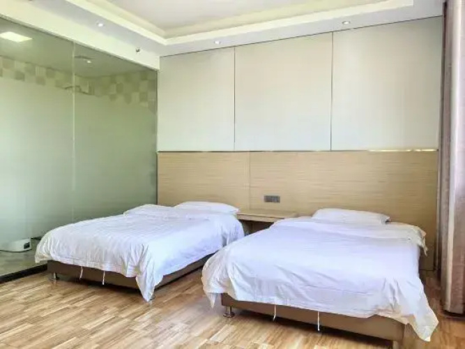 Anyi Fenghe Hotel