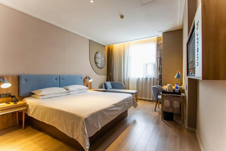 Home Inn (Xinxiang Pingyuan Road)