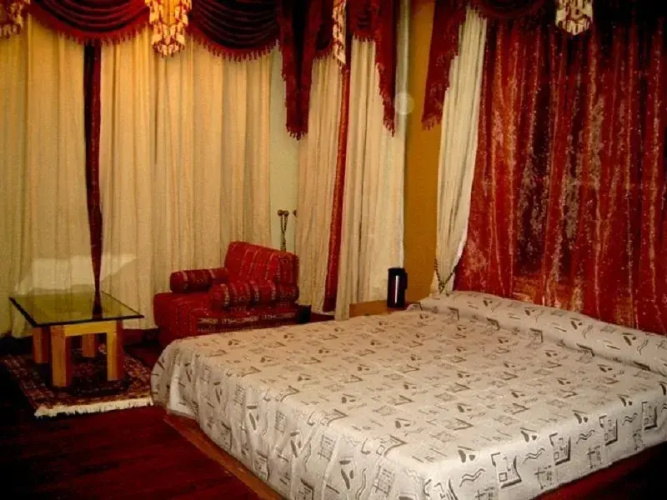 Hotel Silver Star by ADB Rooms
