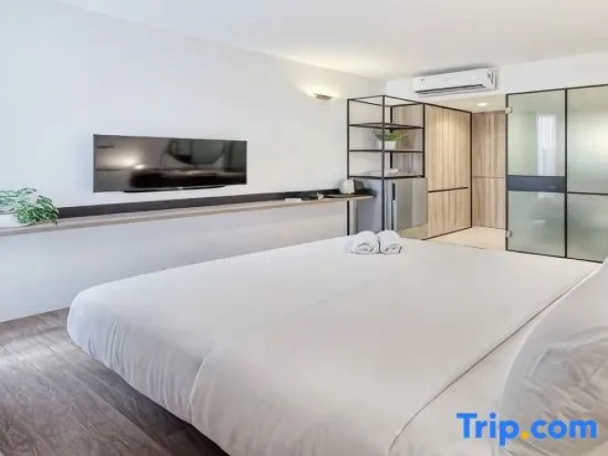 Superior Double room with city view