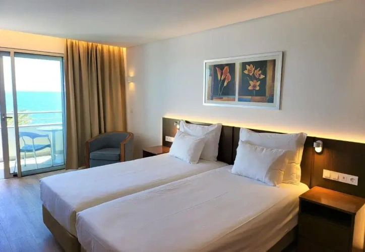 Superior Twin room with sea view