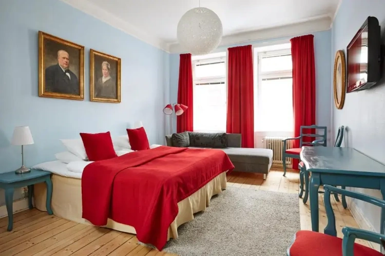 Standard Triple room