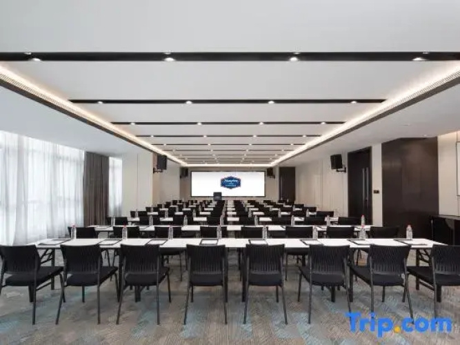 Hampton by Hilton Langfang