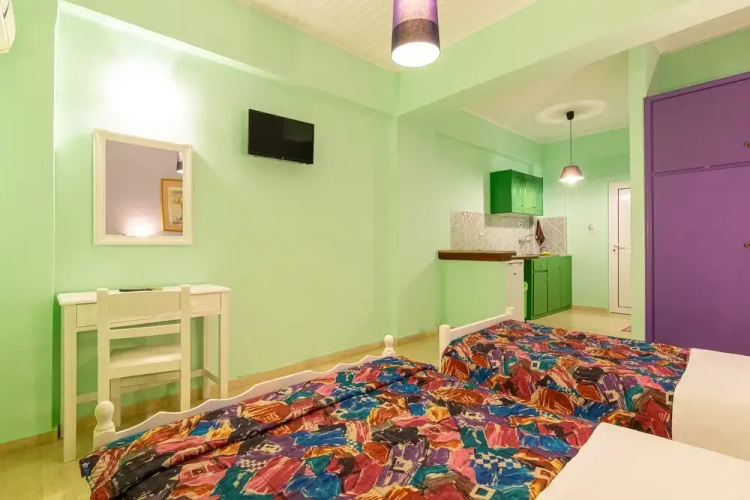 Ni-Mar Studios & Apartments
