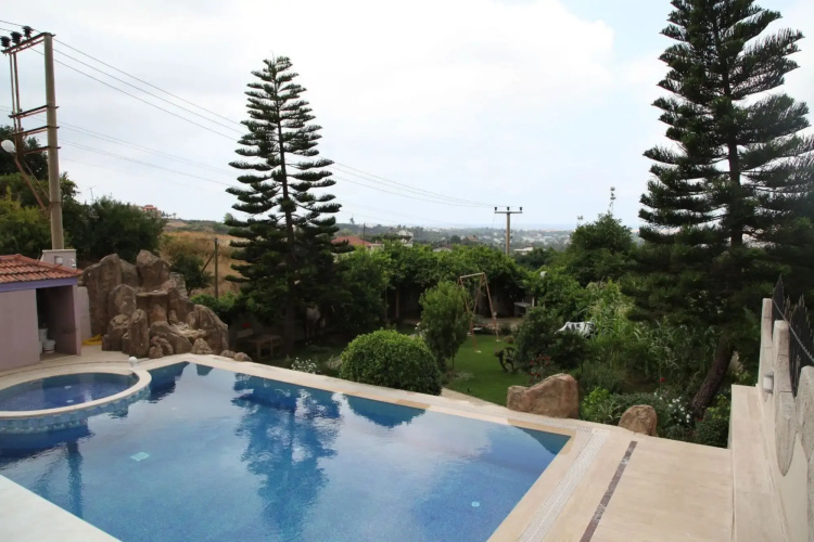 Alaiye Villa