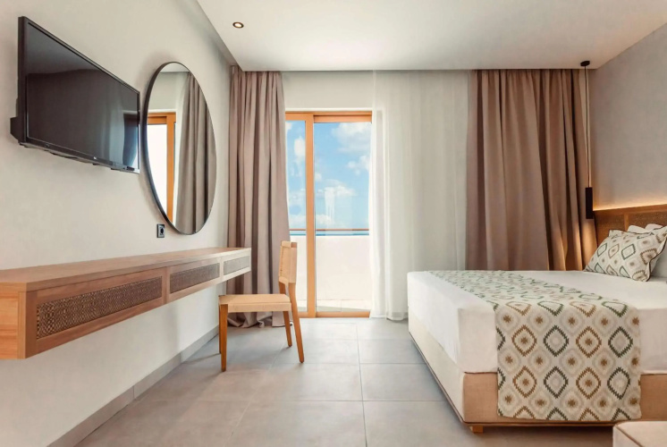 Blue Sea Island Hotel