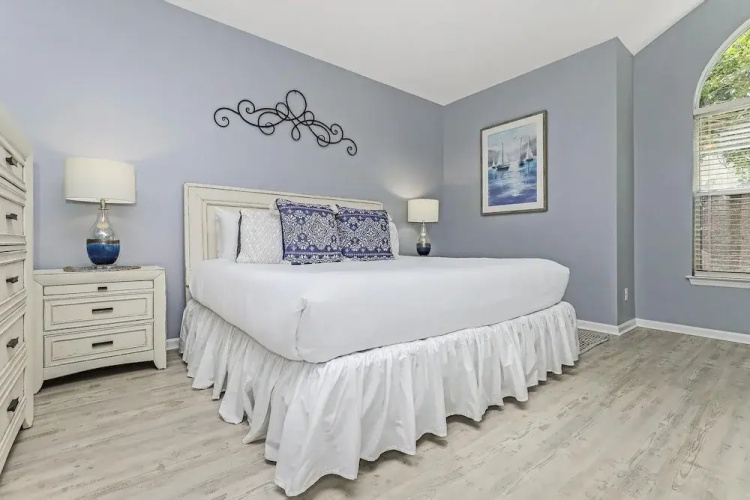 Northshore 960/960A* (2G) - 3BR 3BA - (8)