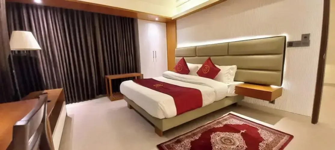 Royal Pearl Suites