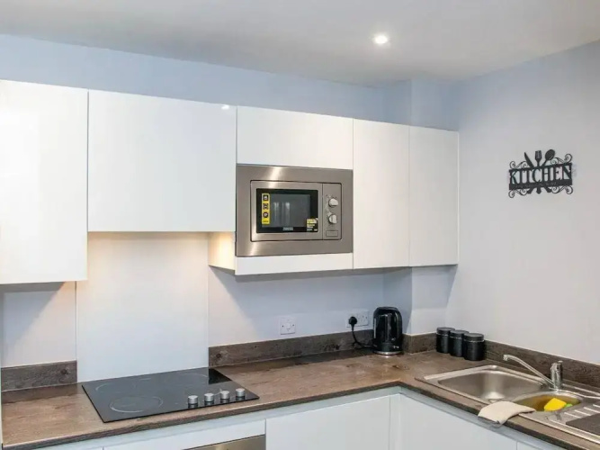2br-sleeps4-citycentre-parking-rooftop