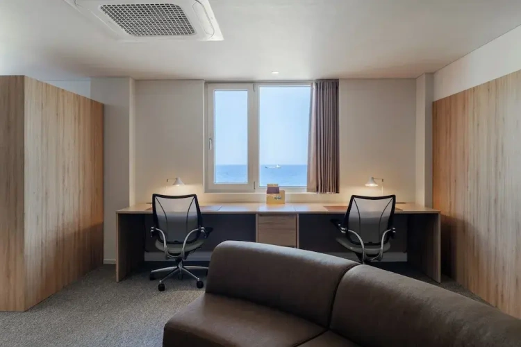 Suite with ocean view