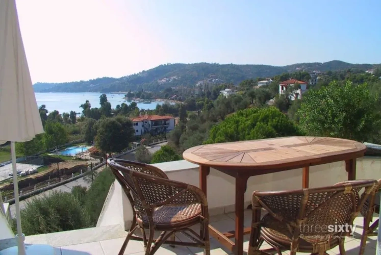 Studio with balcony and with view