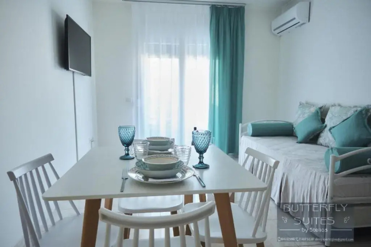 BUTTERFLY SUITES by STELIOS