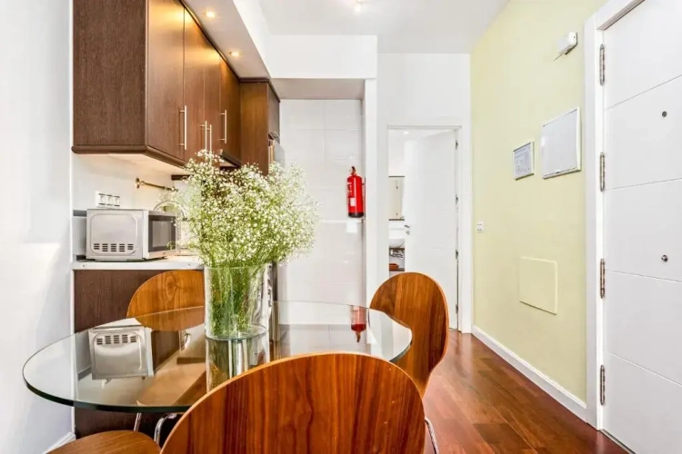 1 Bedroom Apartment