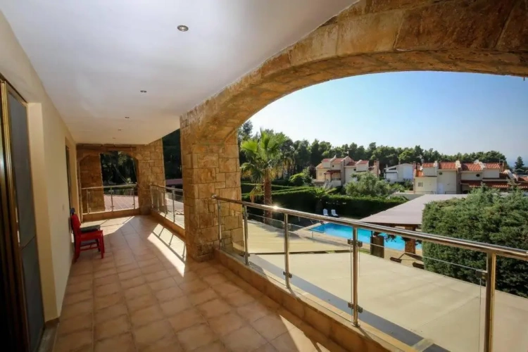 Villa