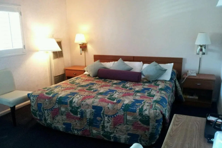 Townhouse Motel