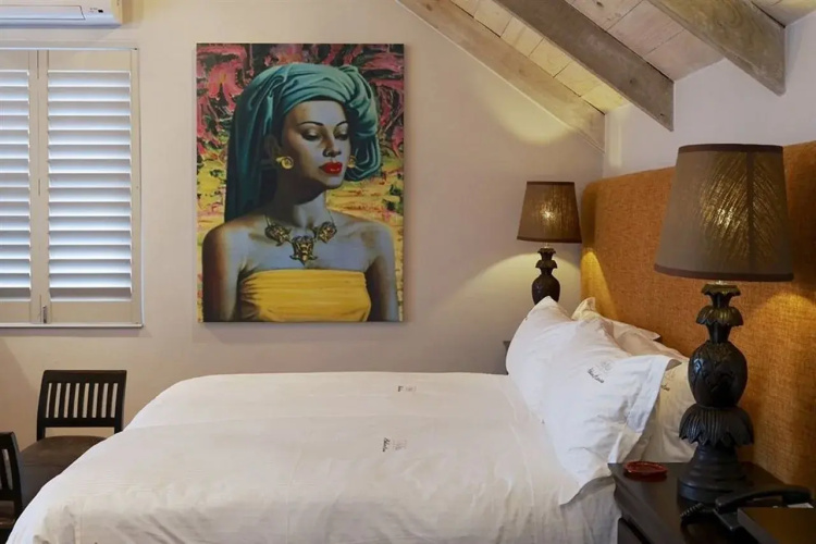 Abalone Hotel & Villas