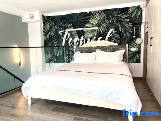 1 Bedroom Business Double Suite