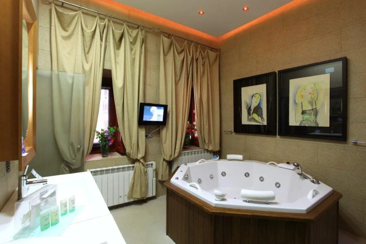 Hotel Palacio De La Serna